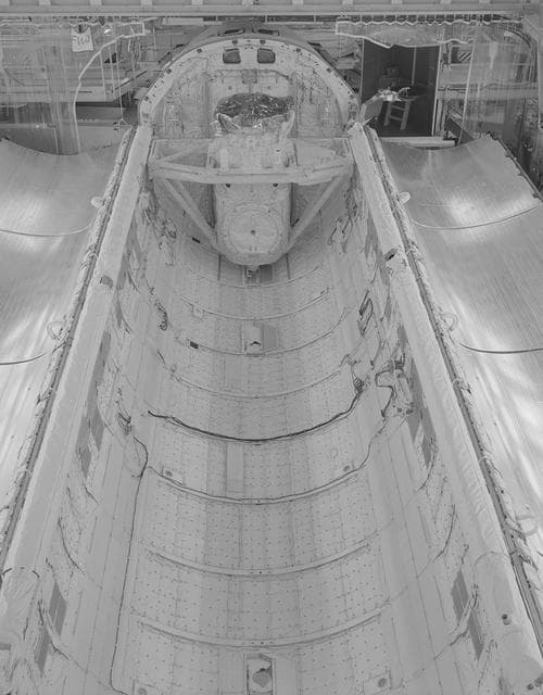NASA image: KSC-20130114-PH-JW_sts48