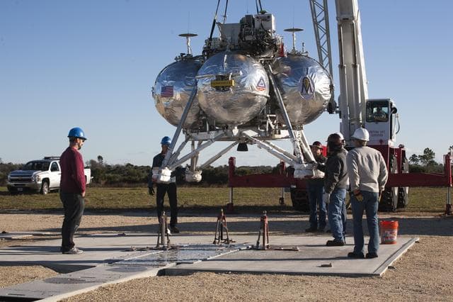 NASA image: Morpheus Campaign 1A Set-up and Liftoff