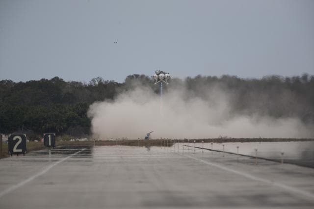 NASA image: Morpheus Campaign 1A Liftoff
