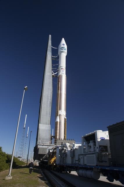 NASA image: TDRS-L Roll to Pad 41