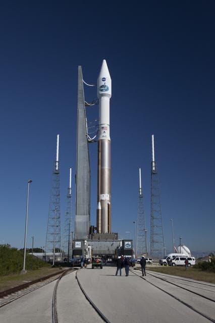 NASA image: TDRS-L Roll to Pad 41