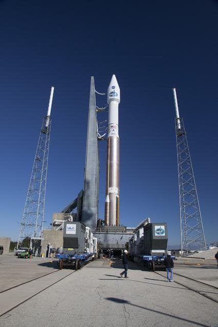 NASA image: TDRS-L Roll to Pad 41