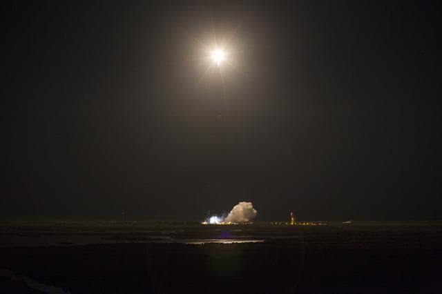 NASA image: TDRS-L Liftoff