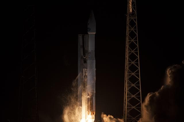 NASA image:  TDRS-L Liftoff