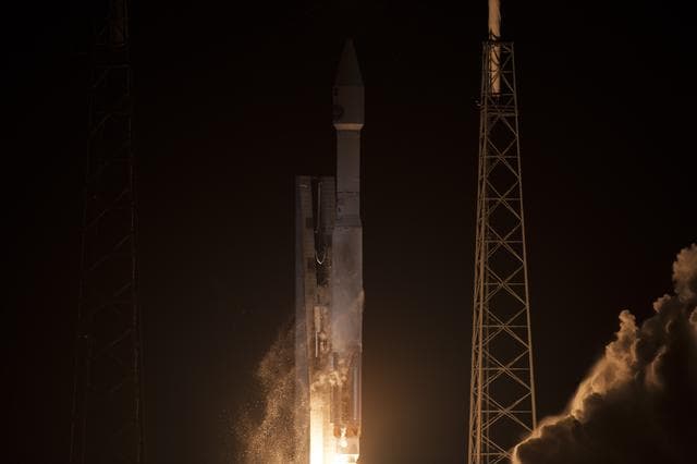 NASA image:  TDRS-L Liftoff