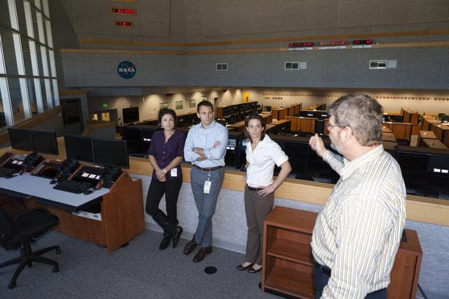 NASA image: ASCANS Saturn V & LCC Tour