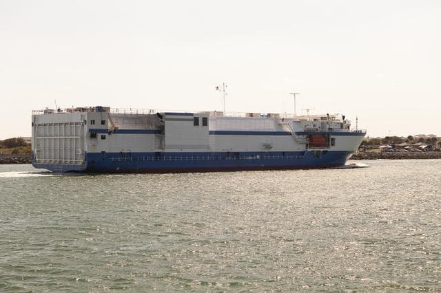 NASA image: Delta Mariner arrival with EFT-1 Booster
