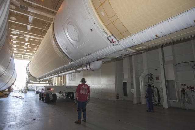 NASA image: Orion Core Stage & Booster Offload, Move to HIF
