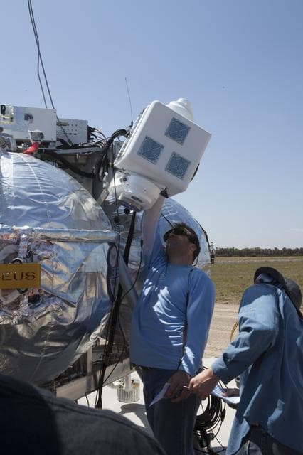 NASA image: Morpheus Alhat Integrated and Laser Test