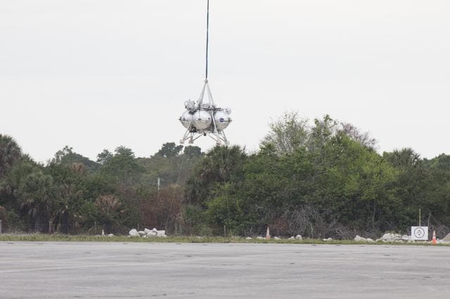 NASA image: Morpheus Campaign 2A Tether Test