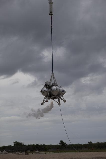 NASA image: Morpheus Campaign 2A Tether Test