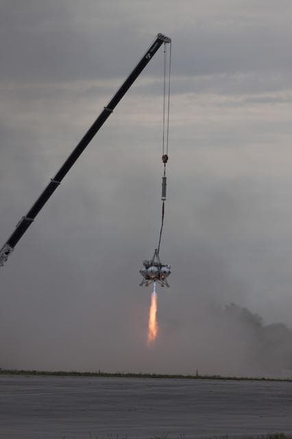 NASA image: Morpheus Campaign 2A Tether Test