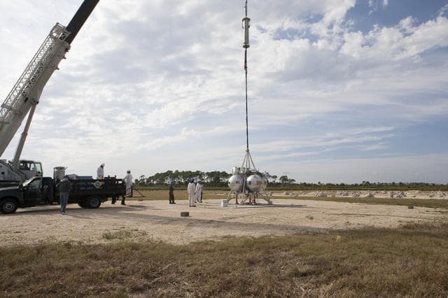 NASA image: Morpheus Campaign 4 1st Tether Test