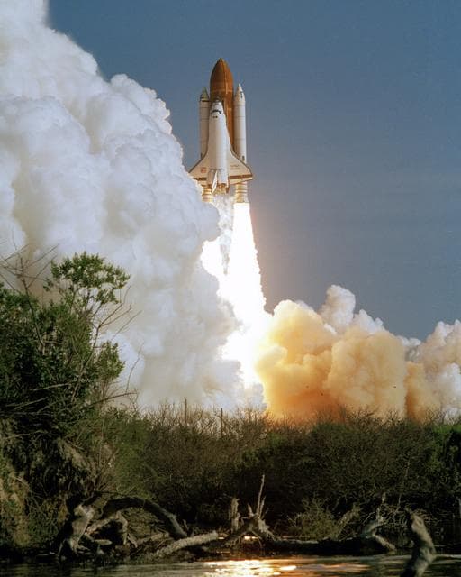 NASA image: Liftoff of Discovery on its maiden flight from CX-39A.