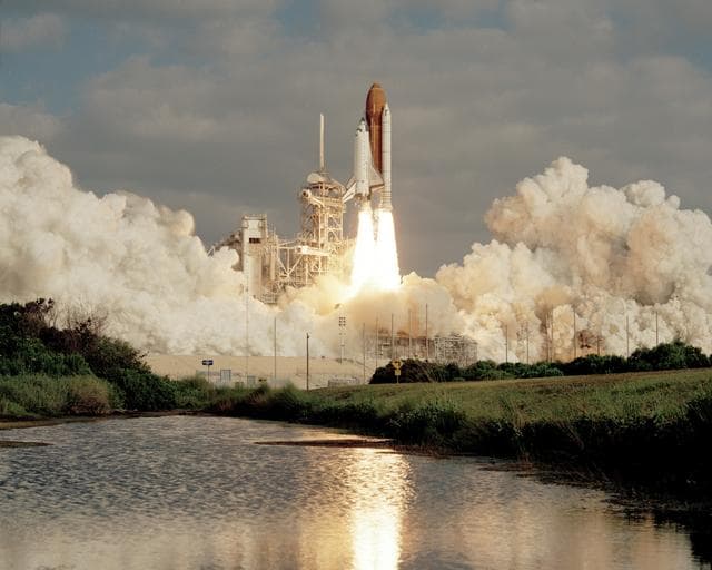 NASA image: KSC-90PC-0629