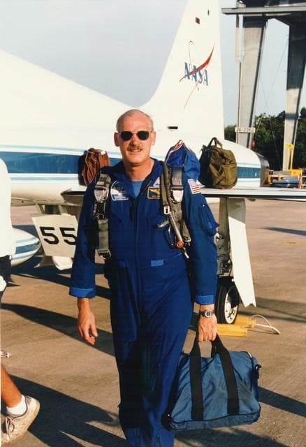 KENNEDY SPACE CENTER, FLA. -  STS-79 Commander William F. Readdy arrives at KSC's Shuttle Landing Facility with five fellow astronauts, ready to participate in the Terminal Countdown Demonstration Test (TCDT).  The TCDT is a dress rehearsal for launch for the flight crew and launch team.  Over the next several days, the astronauts will take part in training exercises at the launch pad that will culminate in a simulated launch countdown.  The Space Shuttle Atlantis is being prepared for liftoff on STS-79 around Sept. 12.