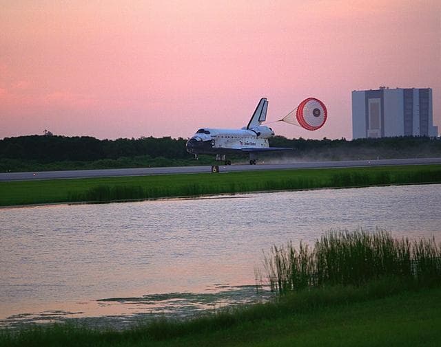 NASA image: KSC-97PC1255