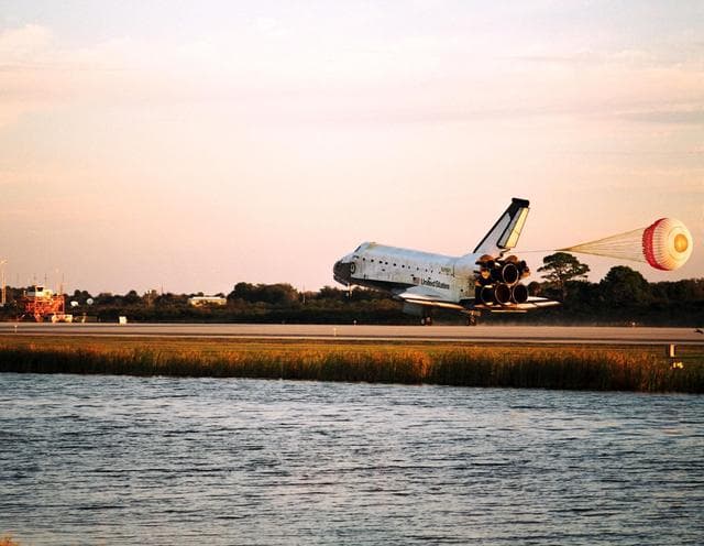 NASA image: KSC-97PC1743