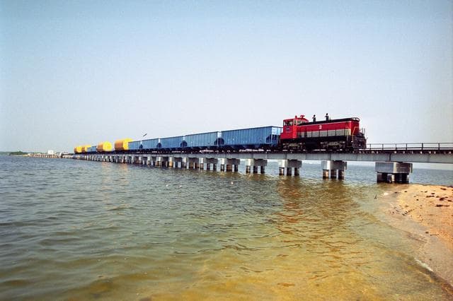 NASA image: KSC-98PC-653
