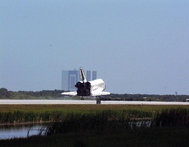 NASA image: KSC-98dc736