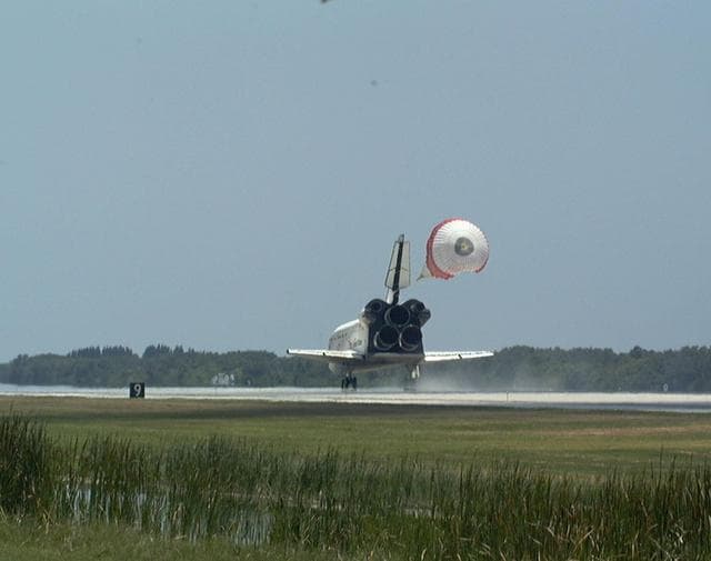 NASA image: KSC-98dc737