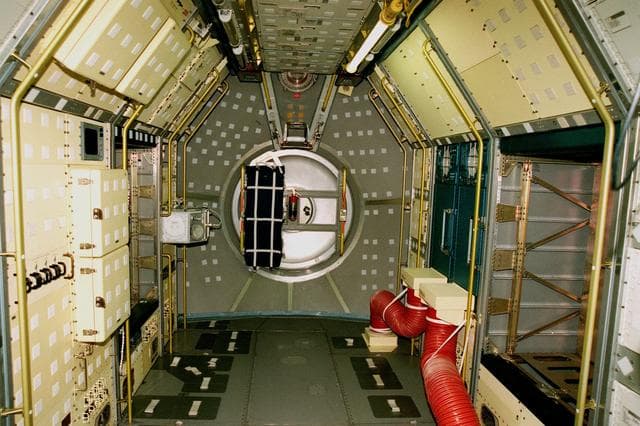 NASA image: KSC-98pc1140