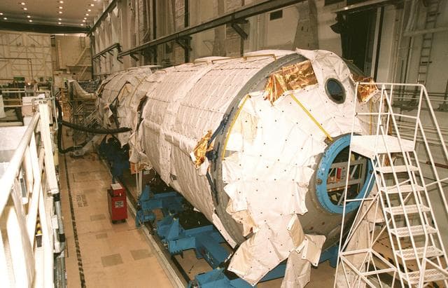 KSC-98pc1145
