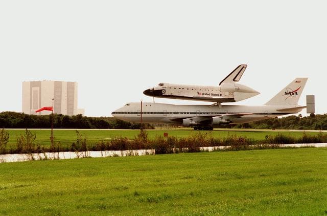 NASA image: KSC-98pc1162