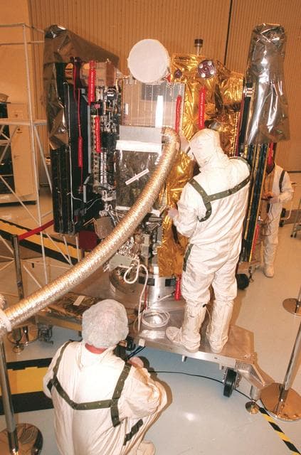 NASA image: KSC-98pc1174