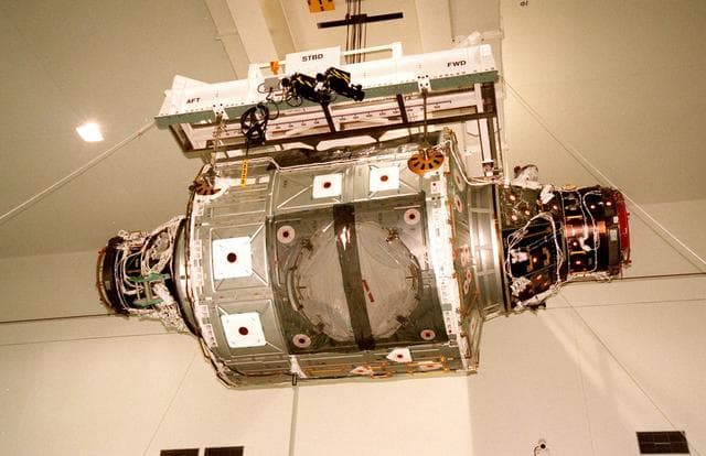 NASA image: KSC-98pc1322