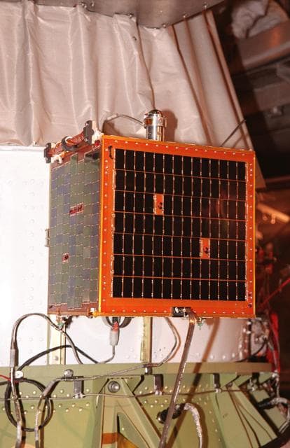 NASA image: KSC-98pc1369