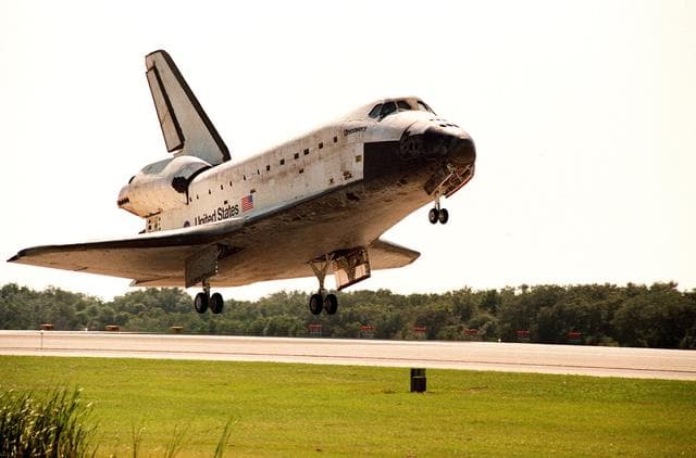 NASA image: KSC-98pc1553