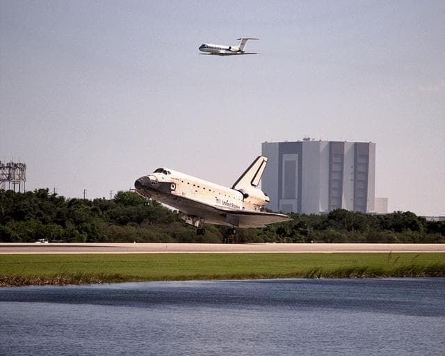 NASA image: KSC-98pc1564