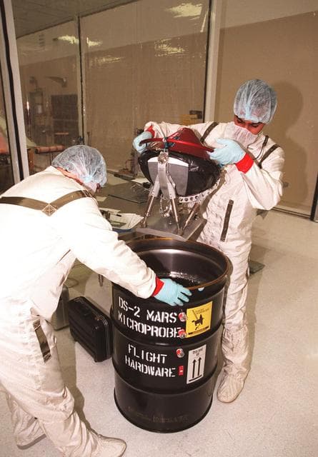 NASA image: KSC-98pc1641