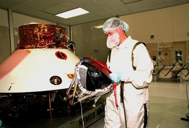 NASA image: KSC-98pc1646