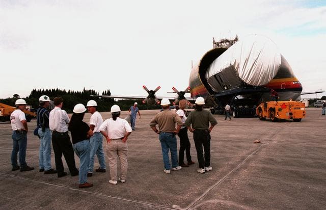 NASA image: KSC-98pc1701