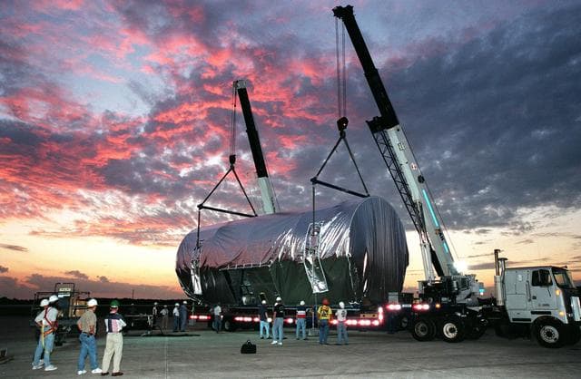 NASA image: KSC-98pc1707