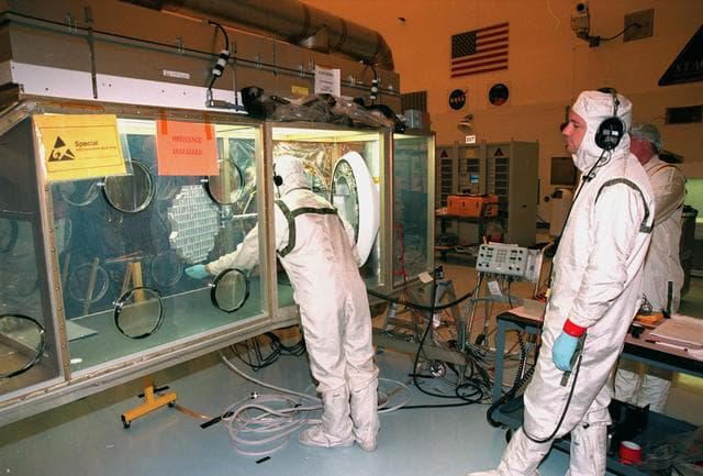 NASA image: KSC-98pc1871