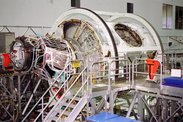 NASA image: KSC-98pc346