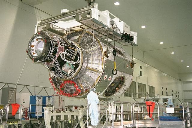 NASA image: KSC-98pc353