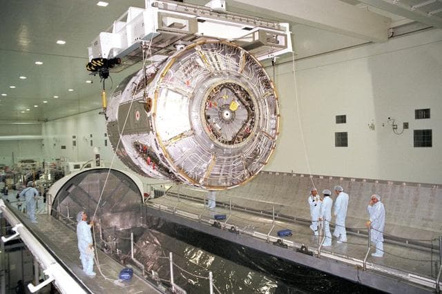 NASA image: KSC-98pc381