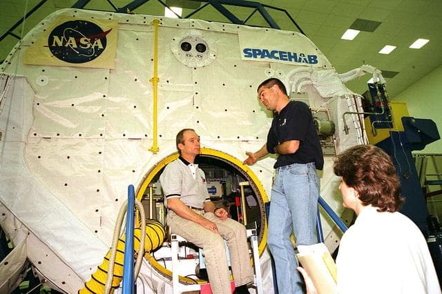 NASA image: KSC-98pc422