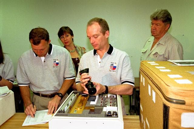 NASA image: KSC-98pc423