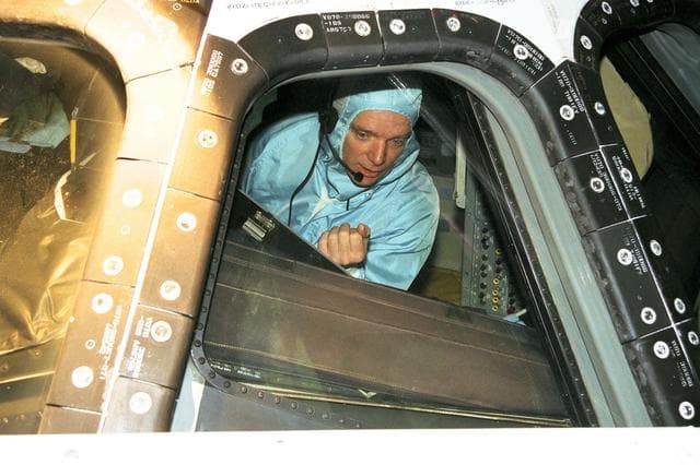 NASA image: KSC-98pc463