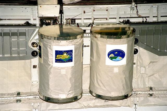 NASA image: KSC-98pc524