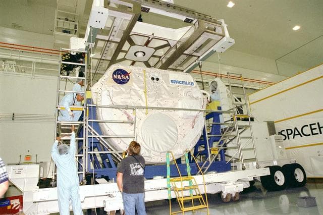 NASA image: KSC-98pc542