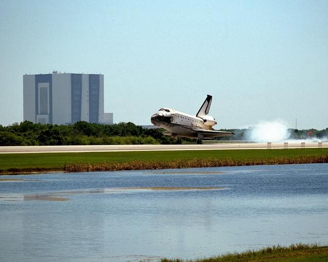 NASA image: KSC-98pc563