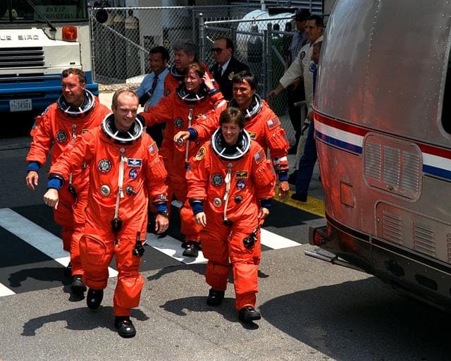 NASA image: KSC-98pc680