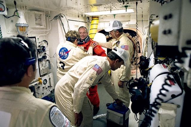 NASA image: KSC-98pc694