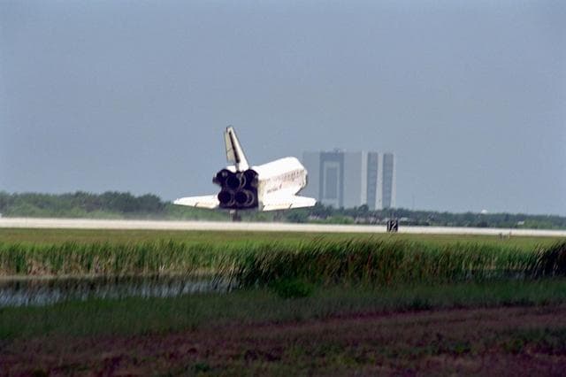 NASA image: KSC-98pc744
